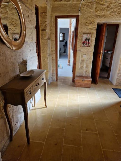 Cozy 1 Bedroom House in Iz-Zejtun photo 2