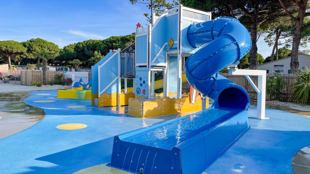 Camping Le Suroit photo 1