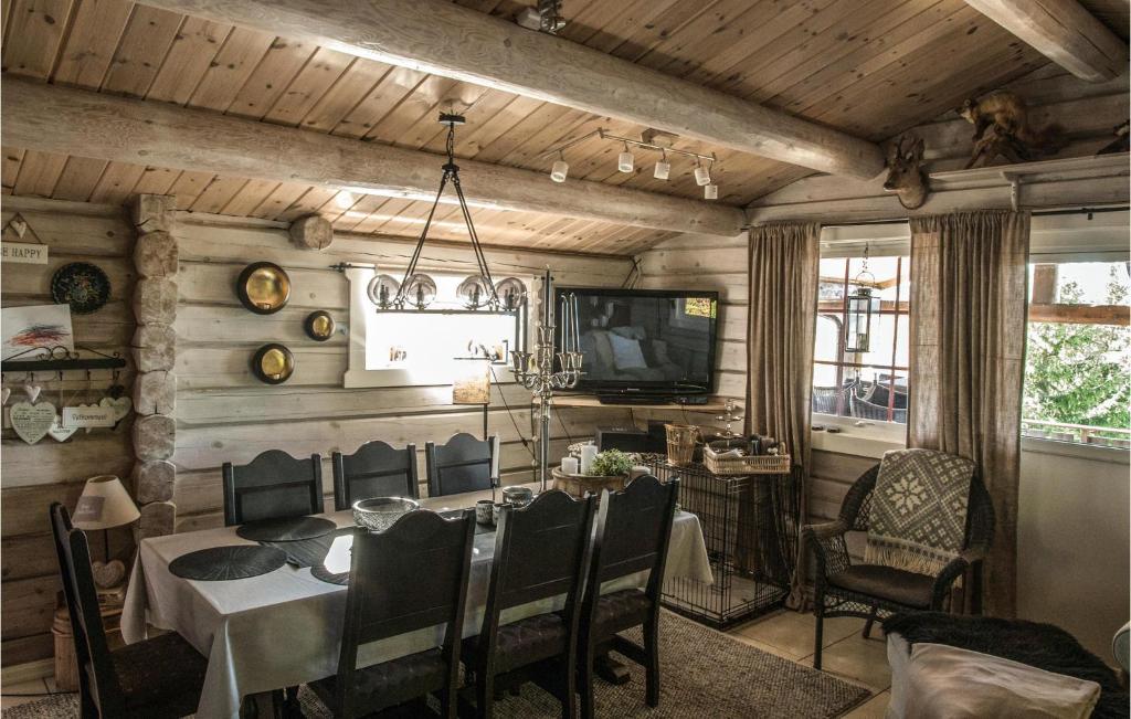 Stunning Home In Sre Osen With 4 Bedrooms And Wifi photo 3