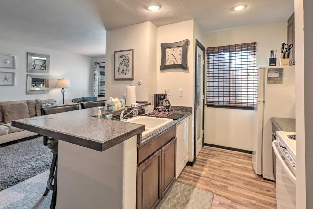 Comfy Lake Tahoe Condo with Private Beach Access! photo 2