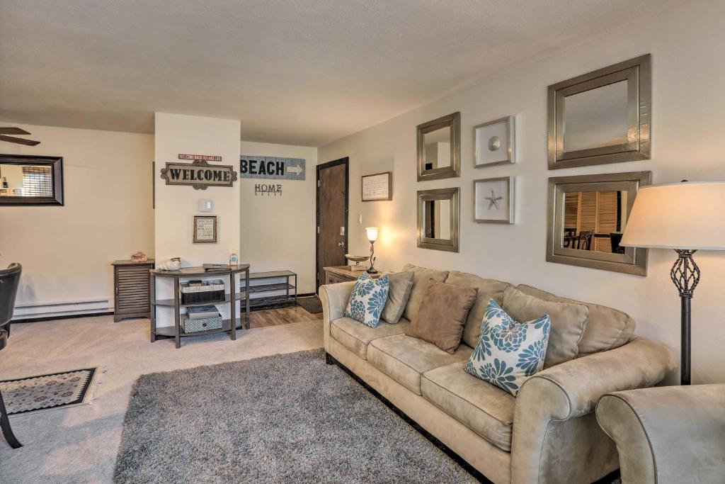Comfy Lake Tahoe Condo with Private Beach Access! photo 4