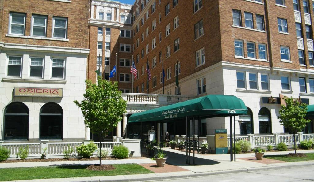 The Knickerbocker on the Lake image