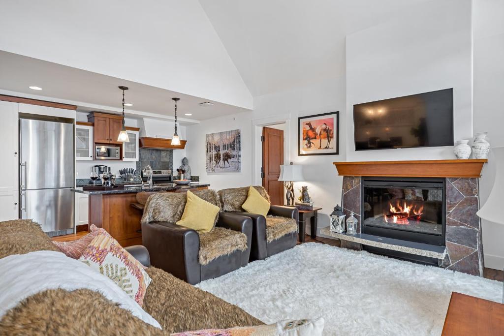 LUXE Penthouse with Mountain Views Solar A Resort & Spa photo 2