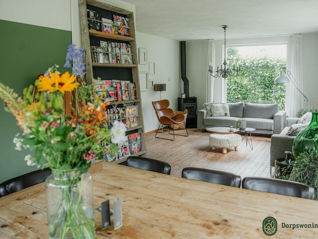 Majestic, large holiday home near Leende, detached and located between meadows and forests photo 2