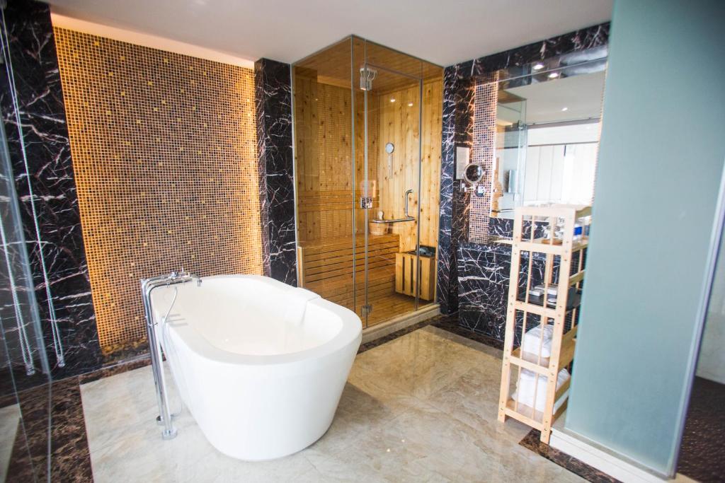 The Mira Central Park Hotel photo 4