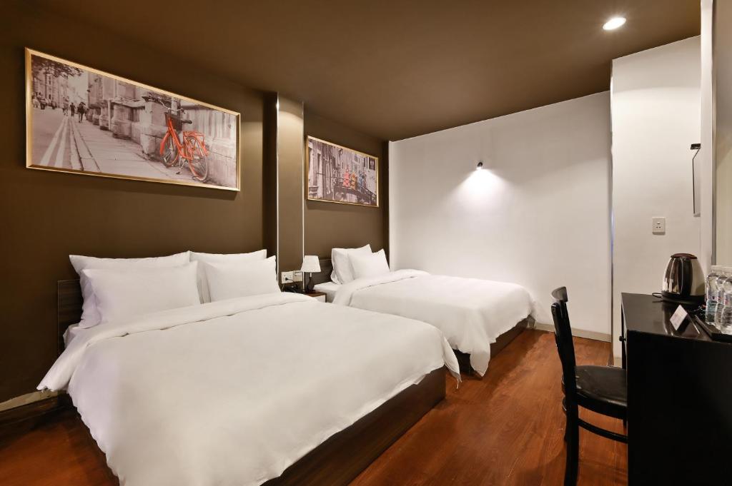 The Noble Swan Hotel New World