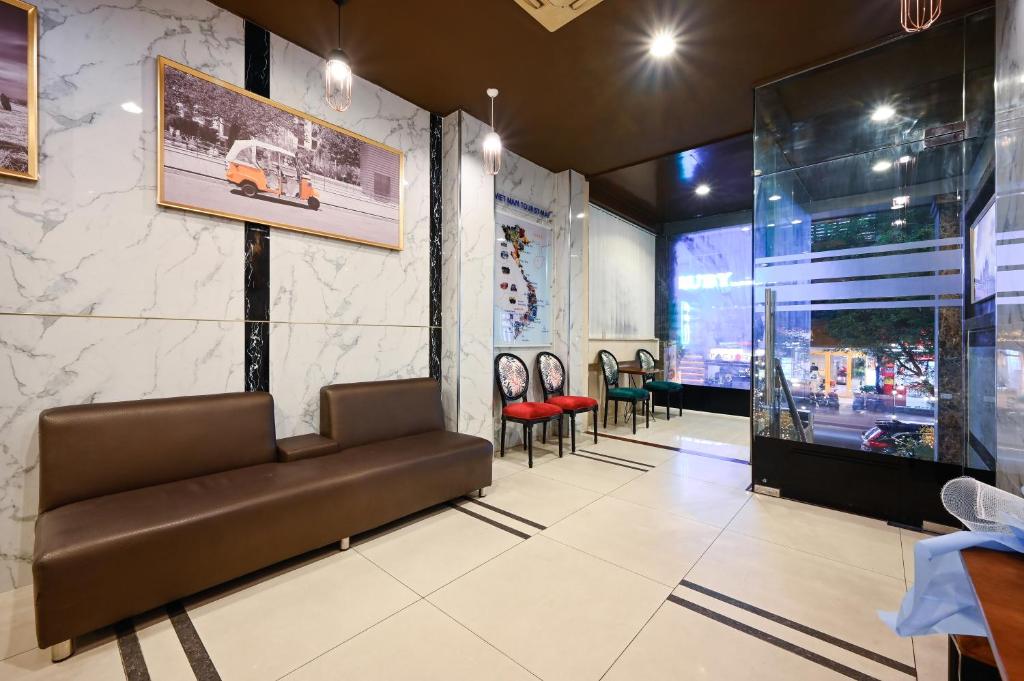 The Noble Swan Hotel New World