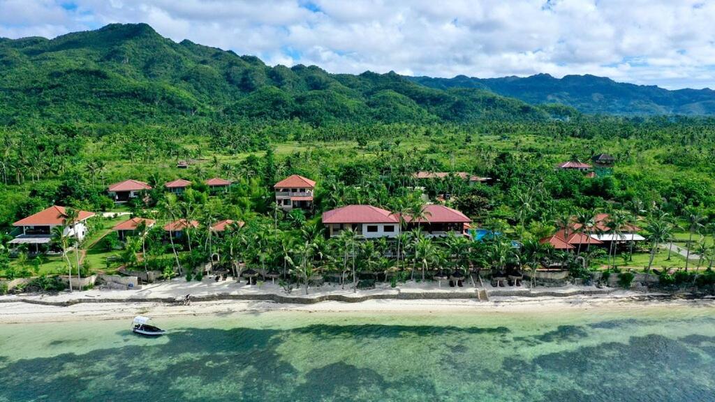 Island View Beachfront Resort photo 1