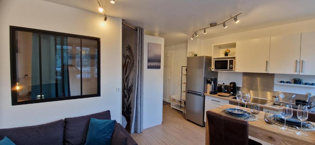 Beau studio très calme, parking privée gratuit, Netflix photo 2