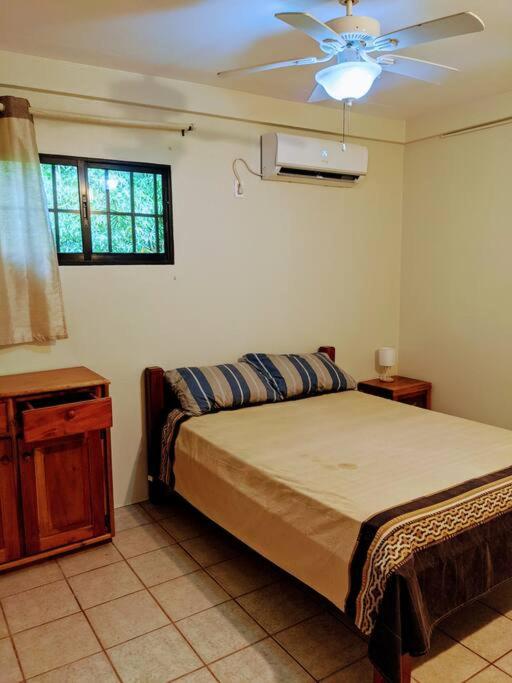 Comfortable Casita, walking distance to the Beach photo 3