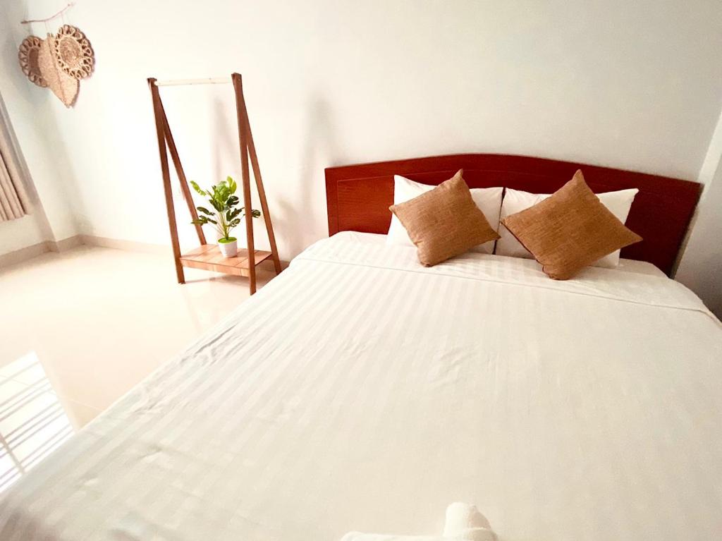 Nhà Nghỉ Hùng Linh