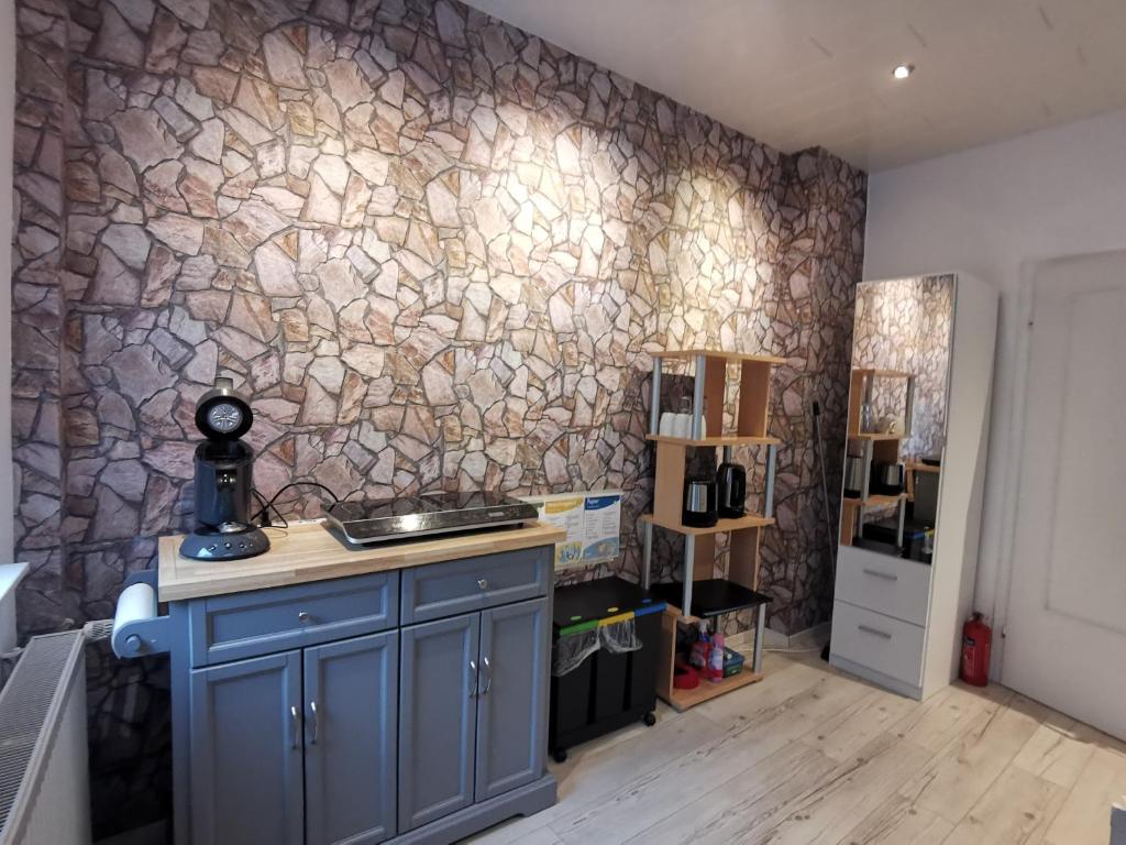 Gemütliches Zimmer mit eigenem Bad und Küche photo 1