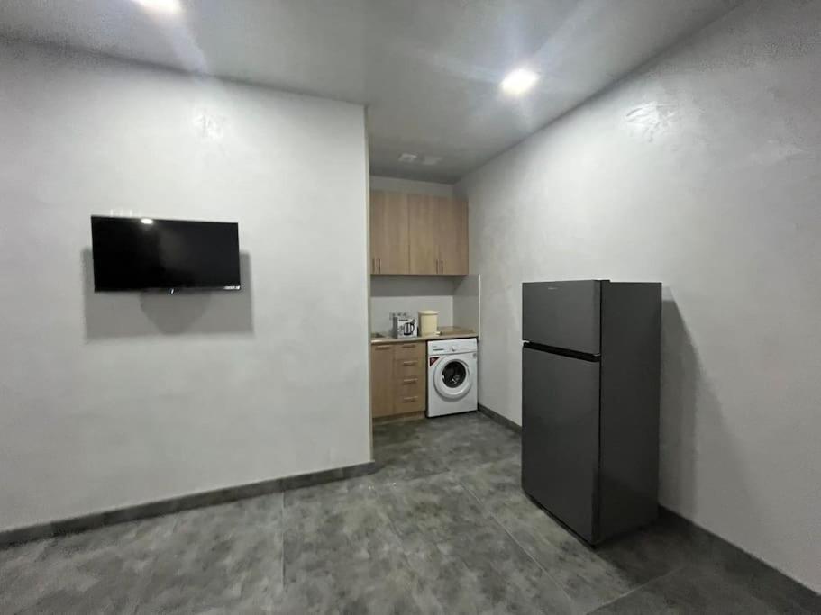Дом рядом проспекта Исакова, 3 км Звартноц аэропорт EVN photo 2