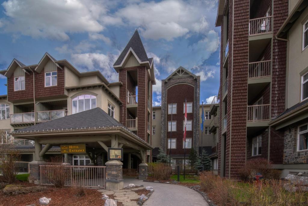 Windtower Lodge - Canmore photo 4