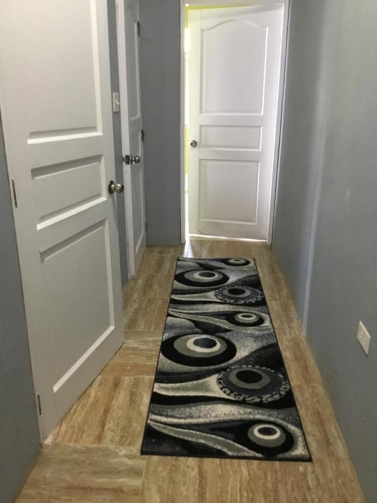 Abigail's Spectacular 2 bedrooms-Entire Apartment photo 1