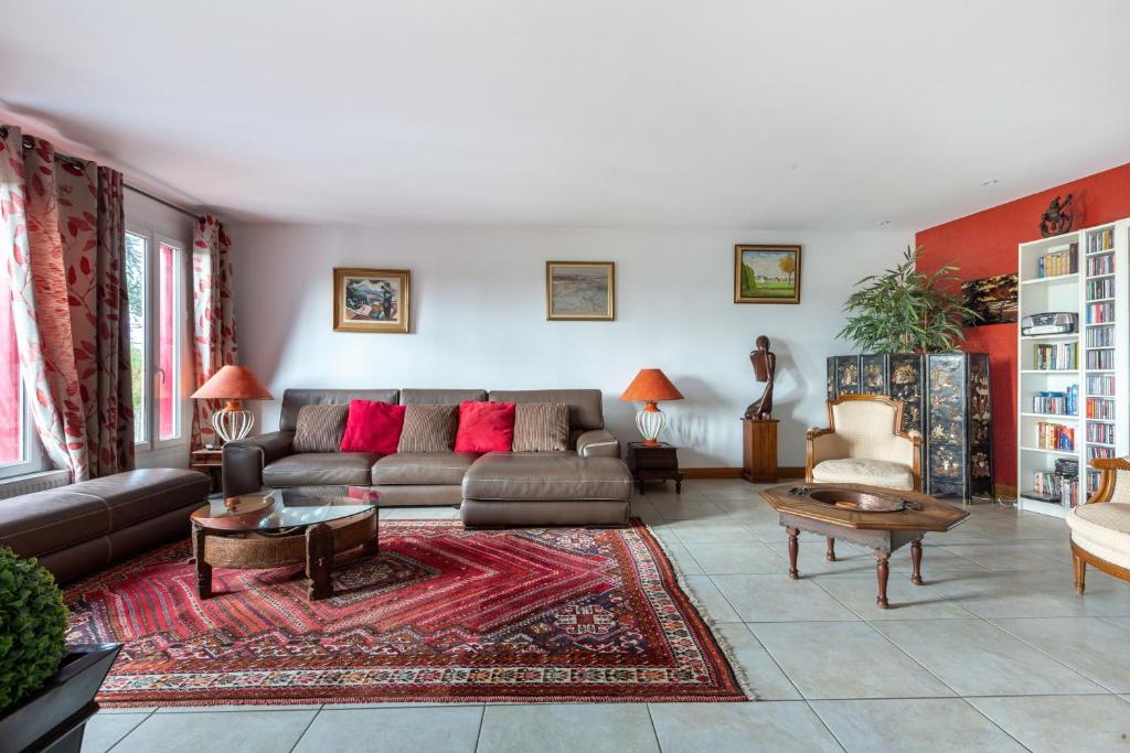 Villa de 5 chambres avec piscine privee jardin clos et wifi a Bourre a 4 km de la plage photo 1