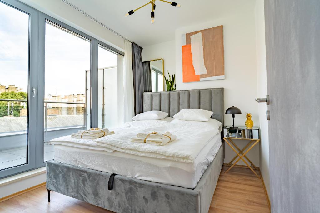 Central Apartment Budapest ~ Roof Terrace/AC/Indoor parking, Budapest