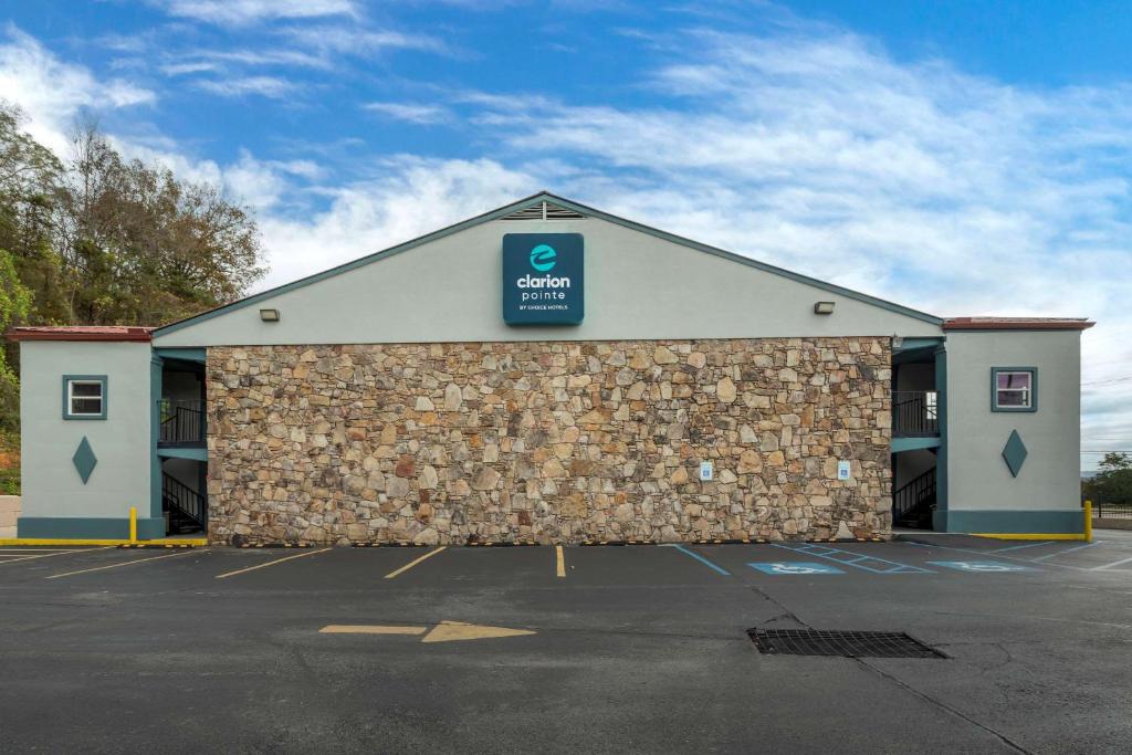 Clarion Pointe Kimball image