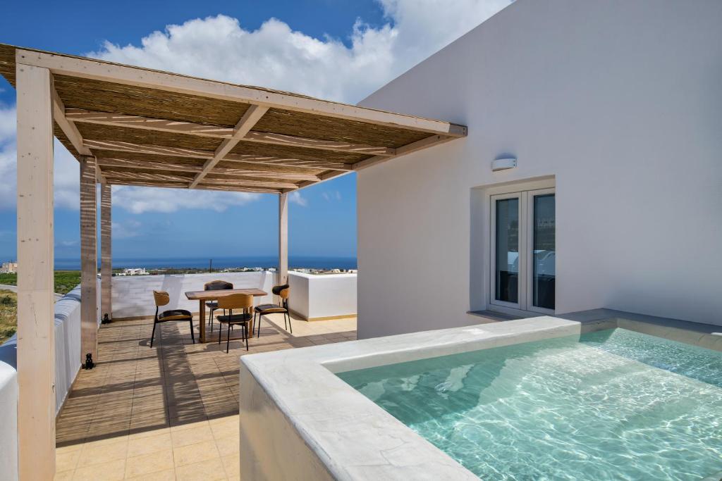 Aelia Luxury Suites photo 1