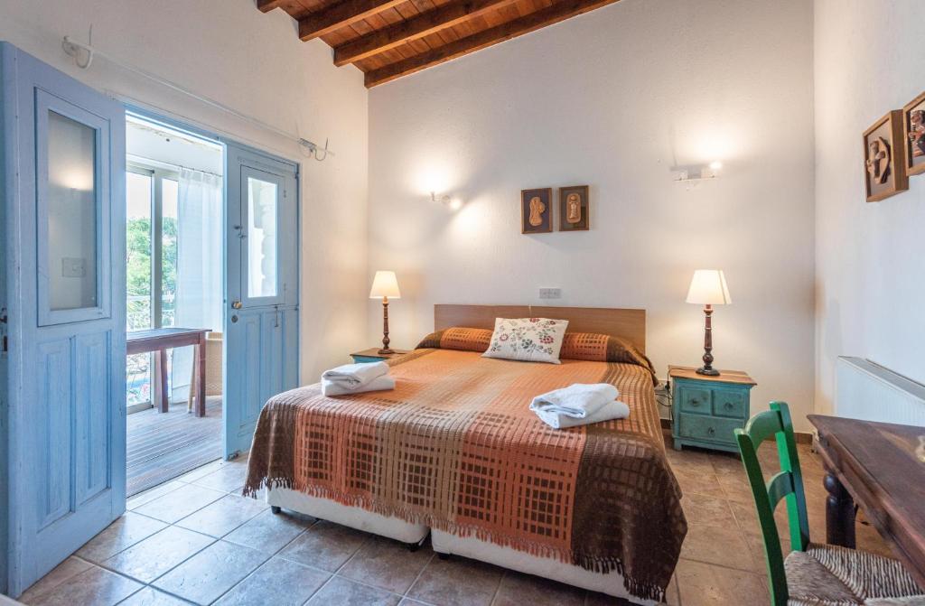 Cyprus Villages - Bed & Breakfast - With Access To Pool And Stunning View photo 2