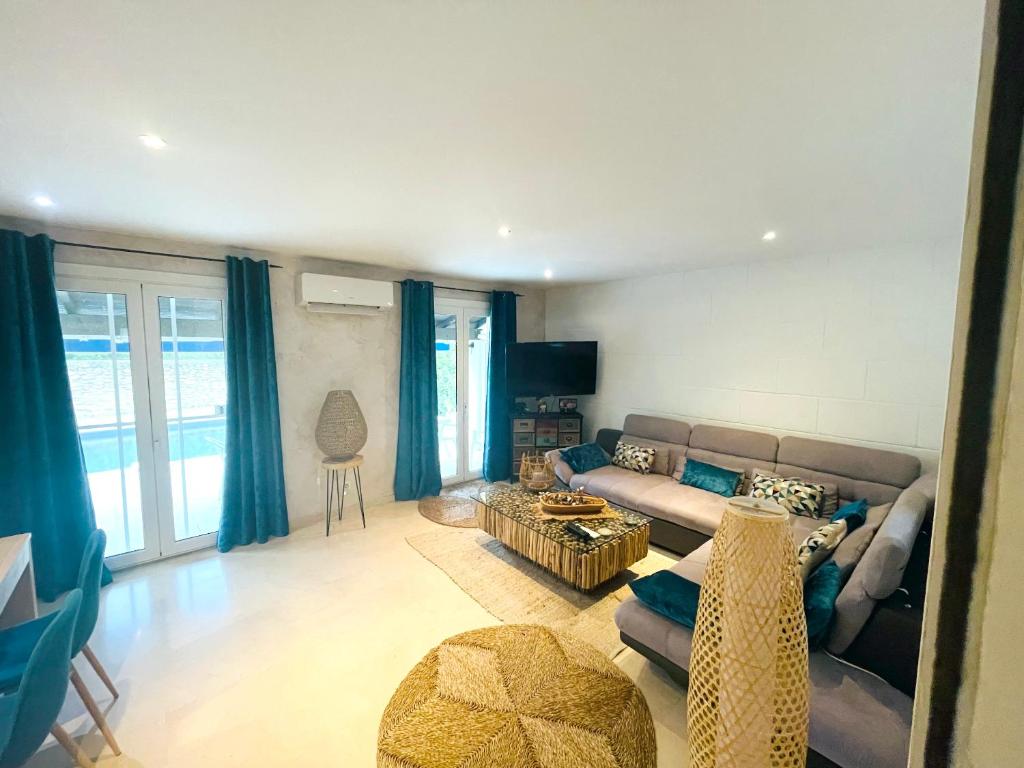 Maison d'une chambre avec piscine privee jardin clos et wifi a La Calmette photo 4