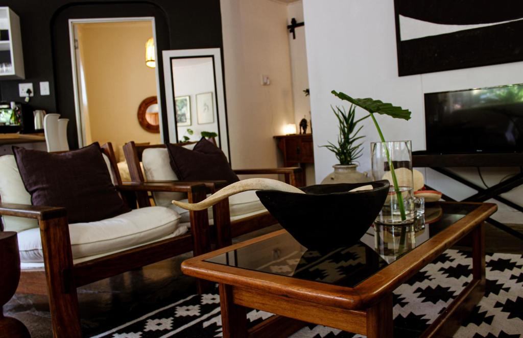 ALLURING SELF CATERING 2 BEDROOM VILLA at BOKMAKIERIE VILLAS photo 1