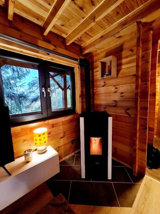 Gîte le Chalet Aura & jacuzzi photo 2