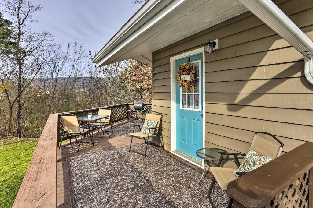 Picturesque Cottage in the Heart of Trenton!