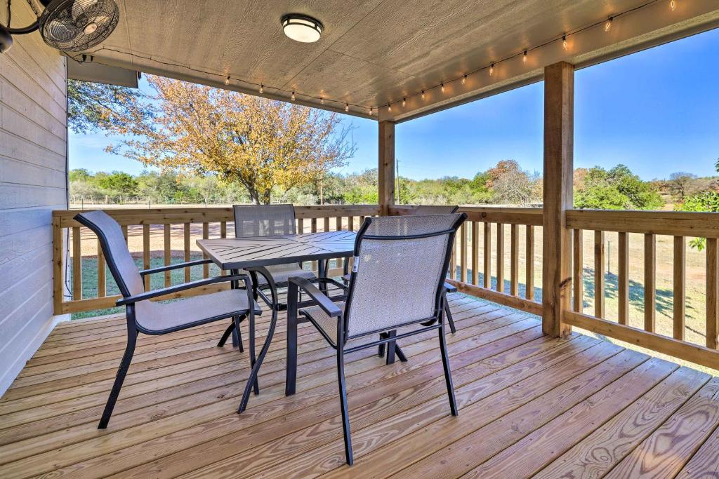 Cozy Fredericksburg Studio Near Wineries!