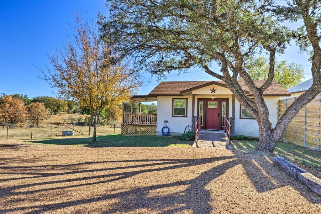 Cozy Fredericksburg Studio Near Wineries! photo 1