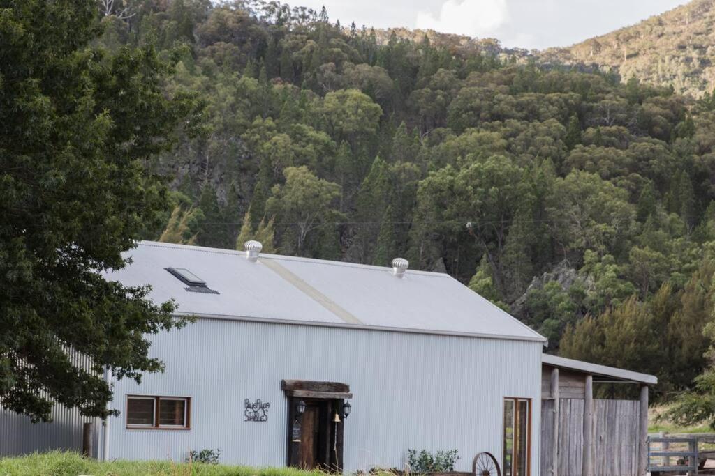 Riverlea Stables- style and charm await you! photo 2