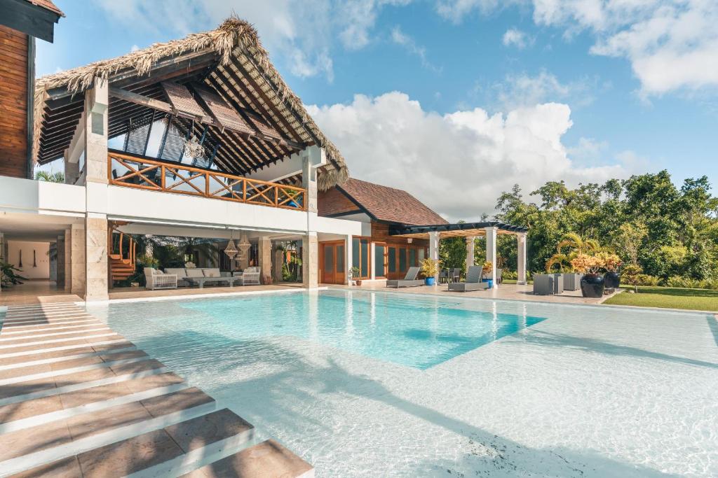Impressive villa in Cap Cana photo 1
