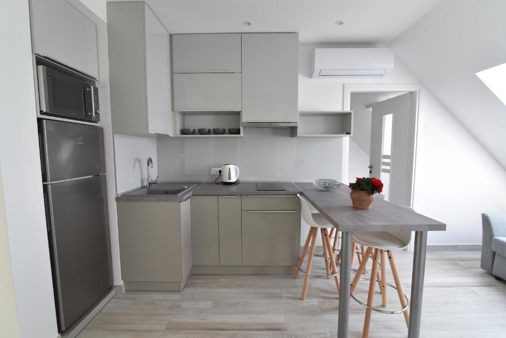 Zsolna Apartman photo 4
