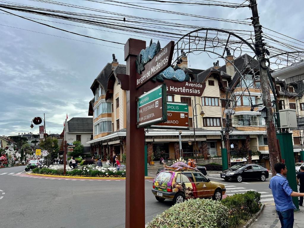 Gramado Boulevard 404 - Apto no coração de Gramado, 300 metros Rua Coberta photo 2