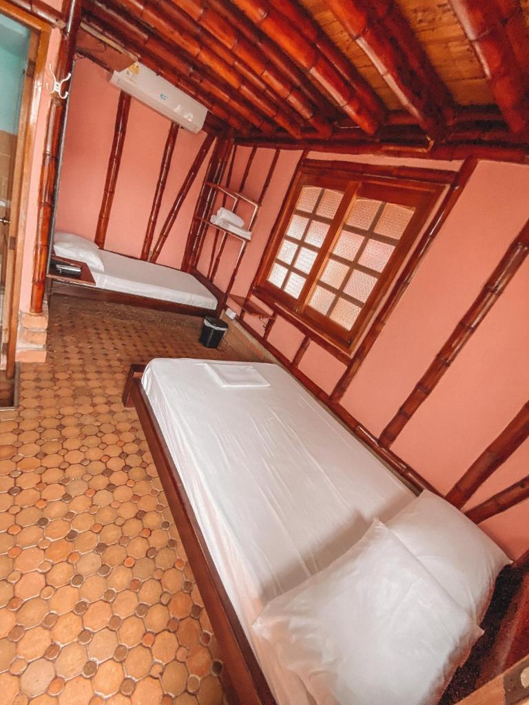 Hostal Victoria Club A&C photo 3