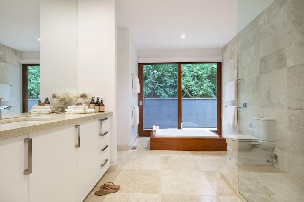 Trelawney Beach House - opposite Blairgowrie beach photo 1