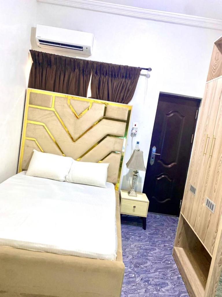 Ebrina Apartments photo 4