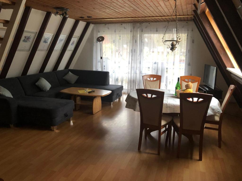 Ferienhaus-Rosensteig-128-im-Feriendorf-Eichwald photo 1