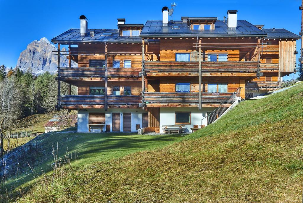The Wooden House Cortina photo 3