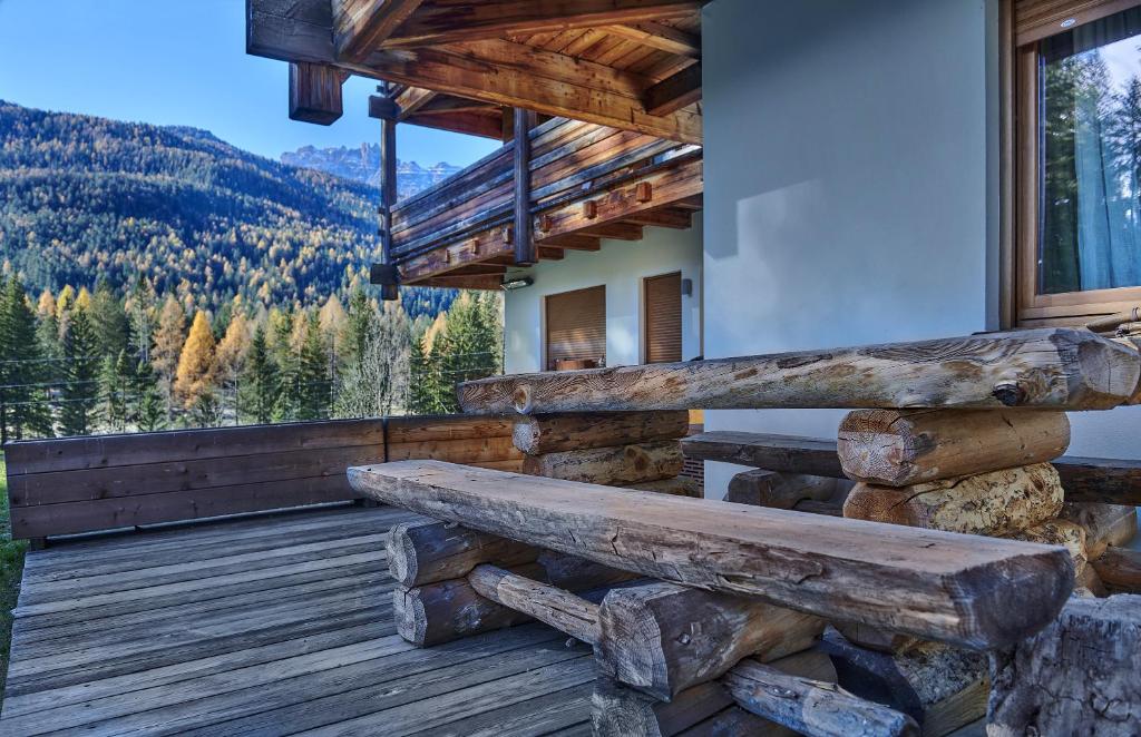 The Wooden House Cortina photo 1