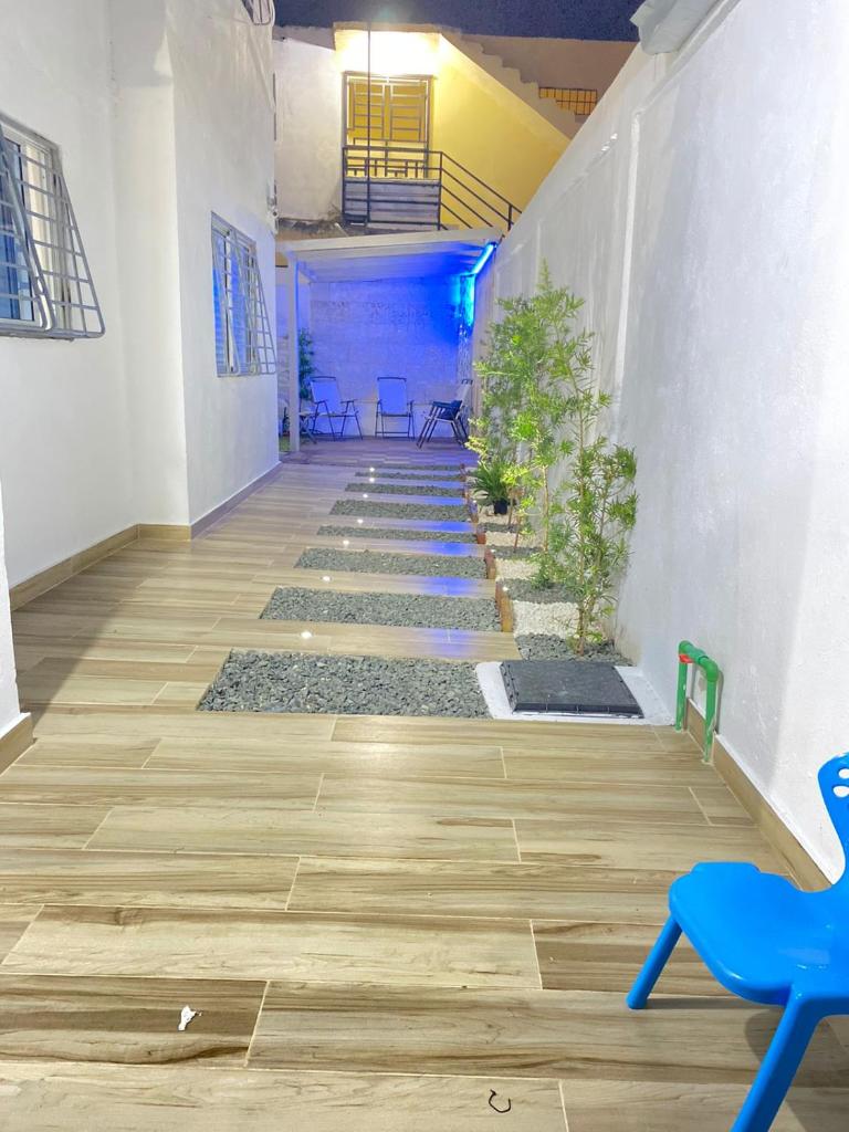 Apartamento 1er Nivel con terraza cerrado ubicado en Santo Domingo a 15 minutos del aeropuerto de Internacional de Las Americas photo 3