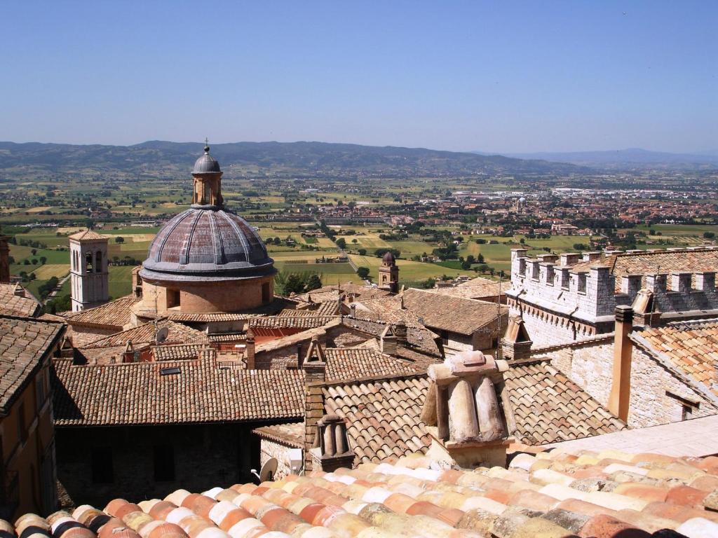Hotel Pallotta Assisi - Tap to explore photos