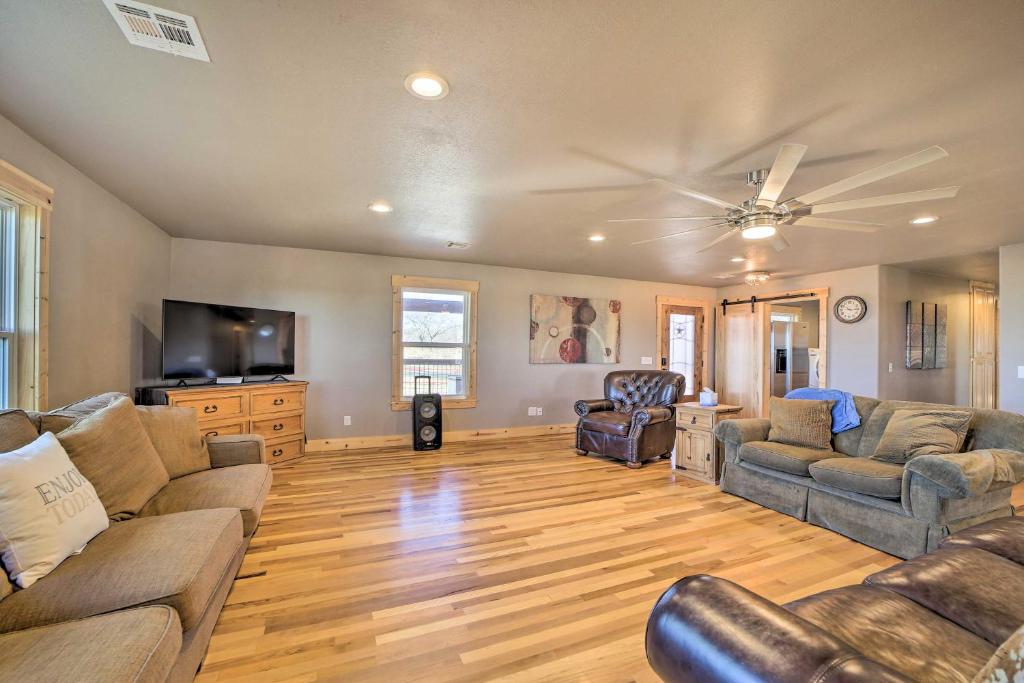 Claremore Country Home with Large Yard and Grill! photo 3