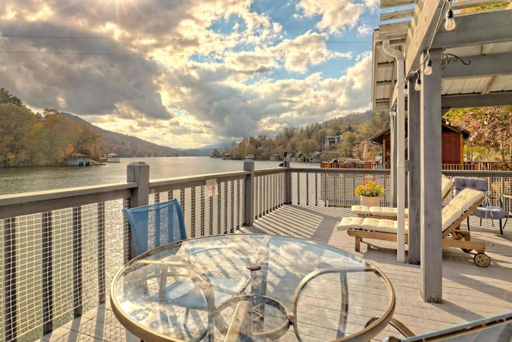 Tibors Landing on Lake Burton photo 1