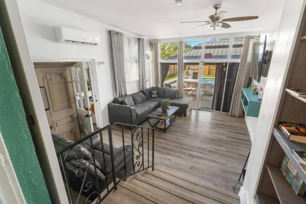Wileys Paradise Three Bedroom Two Bath plus Office and Heated Pool photo 4