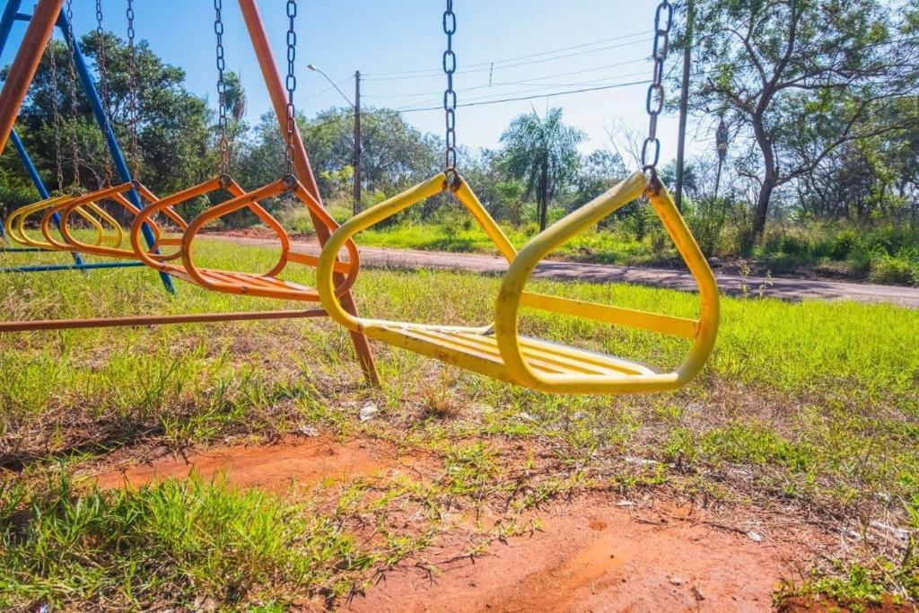 Casa com 2 suítes, cozinha completa , área de lazer, piscina infantil, 10 min do parque aquático photo 4