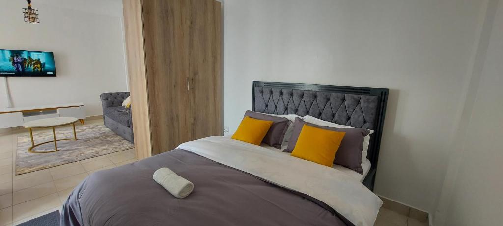 Anmeg Deluxe Rooftop Studio Apartment photo 3