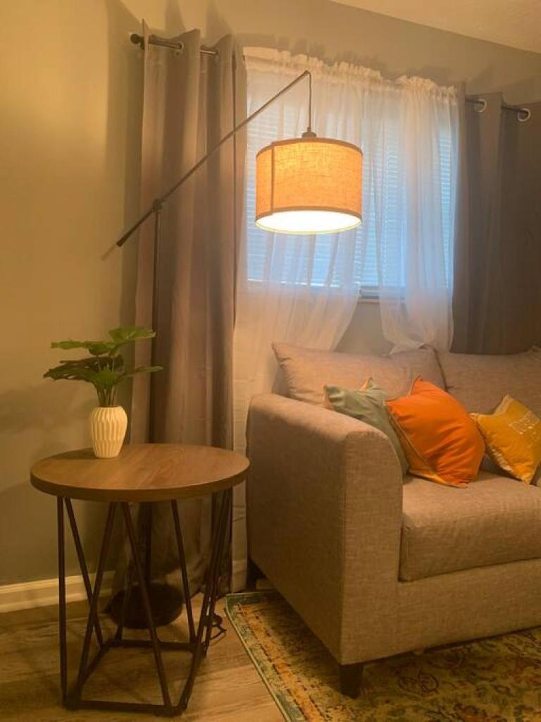 1520 B Bonita Two BDRM Apartment in Middletown with Private Laundry photo 3
