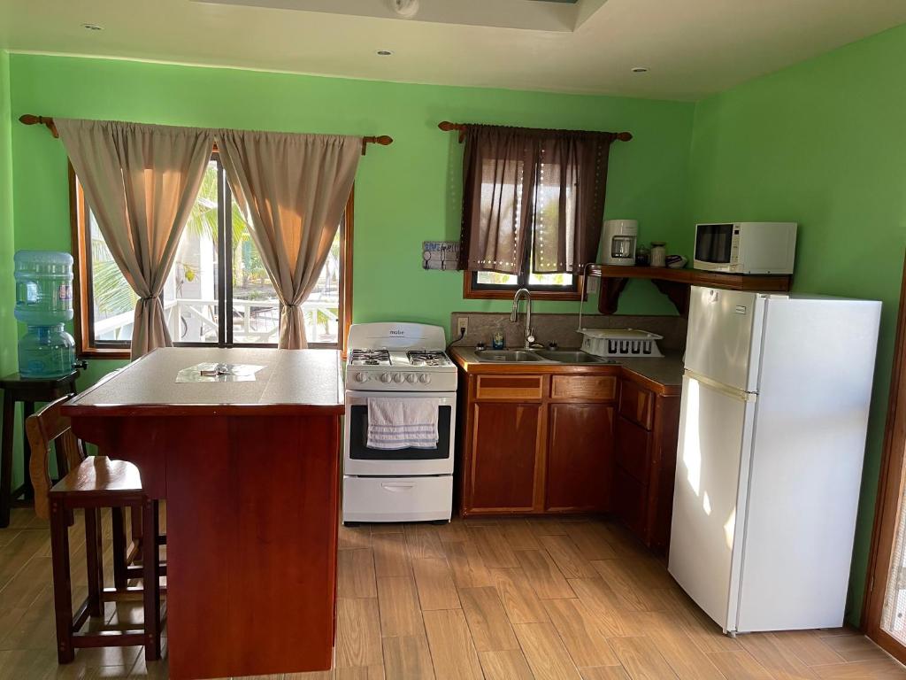 Hidden Treasure Vacation Home Blue Bay Cottage photo 1