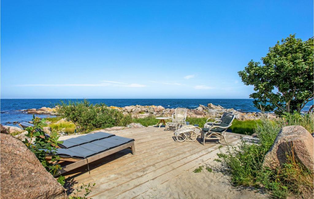 Awesome Apartment In Allinge With 1 Bedrooms And Wifi photo 4